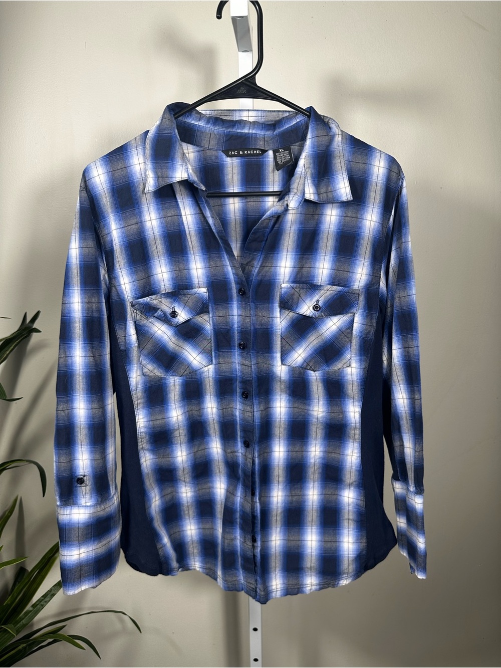 093. Zac & Rachel Blue and White Plaid Button-Down Shirt size xl